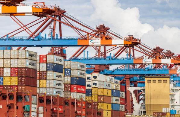 在國際貨運全球物流網(wǎng)絡(luò)崛起的進(jìn)程中，科技創(chuàng)新是關(guān)鍵推動因素之一