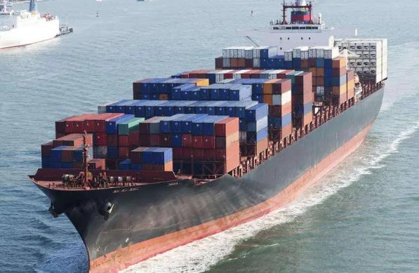 新加坡是東南亞的重要國際貿(mào)易中心，在全球貨運業(yè)中扮演著重要角色