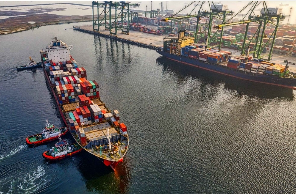 印尼作為東南亞非常大的經(jīng)濟(jì)體之一，物流行業(yè)的發(fā)展一直備受關(guān)注