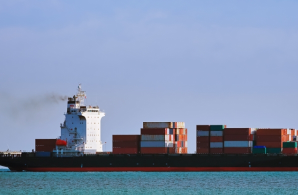 隨著貿(mào)易環(huán)境的不斷變化，美國(guó)進(jìn)口貨代行業(yè)將繼續(xù)發(fā)展壯大