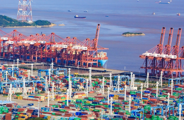 中俄的物流聯(lián)系是兩國經(jīng)濟合作的基礎(chǔ)，也是雙方合作共贏的重要途徑