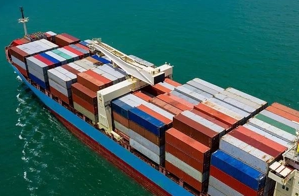 面對未來的挑戰(zhàn)和機(jī)遇，國際海運(yùn)物流行業(yè)需不斷創(chuàng)新和提升自身實(shí)力