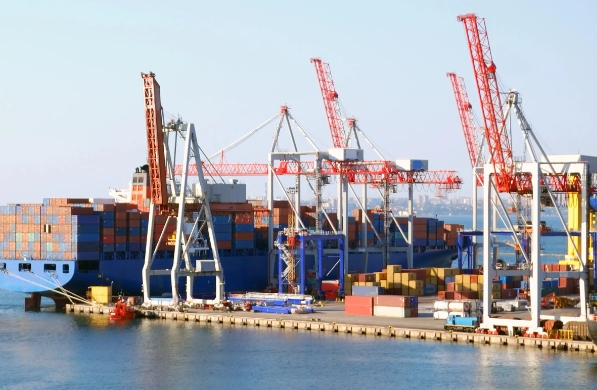 面對(duì)挑戰(zhàn)和機(jī)遇并存的未來(lái)，韓國(guó)貨代業(yè)需要繼續(xù)發(fā)揮其優(yōu)勢(shì)