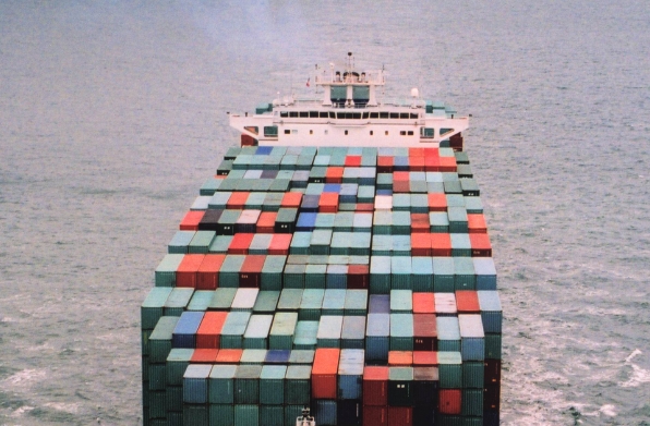 非洲的商貿(mào)活動(dòng)日益頻繁，而貨運(yùn)代理是商貿(mào)活動(dòng)的重要一環(huán)