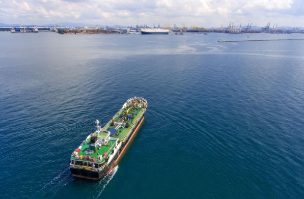 未來全球經(jīng)濟(jì)一體化深入推進(jìn)，上海物流將繼續(xù)保持旺盛的發(fā)展勢頭