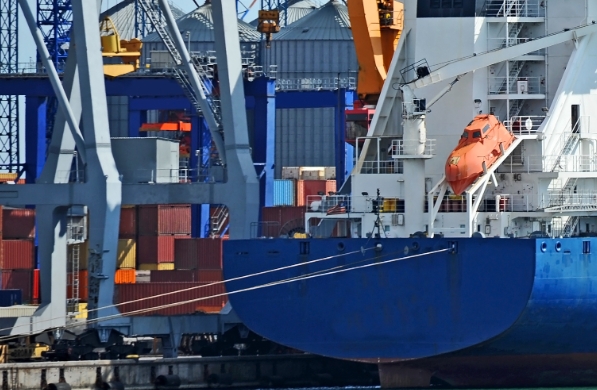 海運(yùn)物流公司如何以創(chuàng)新為引領(lǐng)推動(dòng)行業(yè)變革，成為客戶關(guān)注的焦點(diǎn)