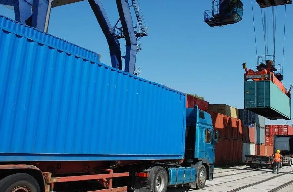 海運(yùn)貨代成為推動貿(mào)易暢通、助力經(jīng)濟(jì)發(fā)展的新勢力